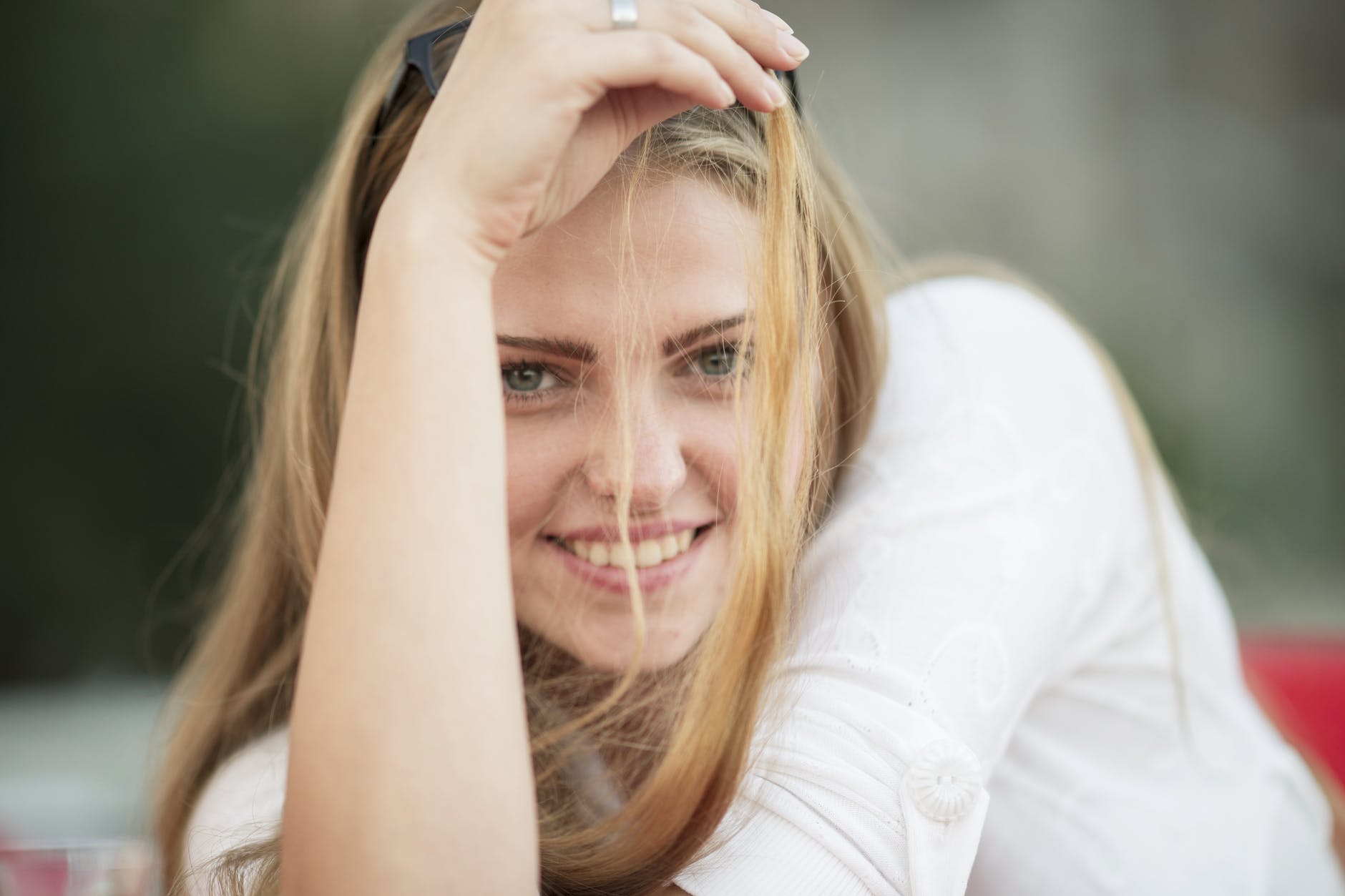 微信聊天总感觉女人故意装高冷,女生聊天对你总是爱答不理