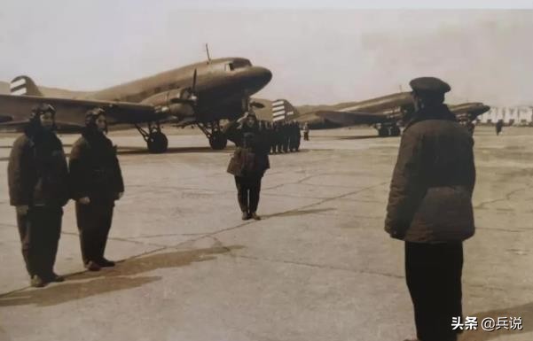 空中女飞行员,中国女飞行员坠机身亡