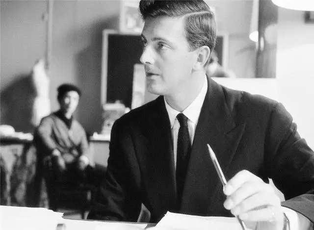 纪梵希和赫本一段传奇的情缘,纪梵希和赫本之间是友情还是爱情