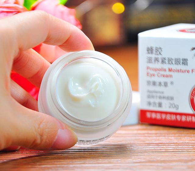 眼袋特别大用什么眼霜最好,有眼袋一般都擦什么样的眼霜