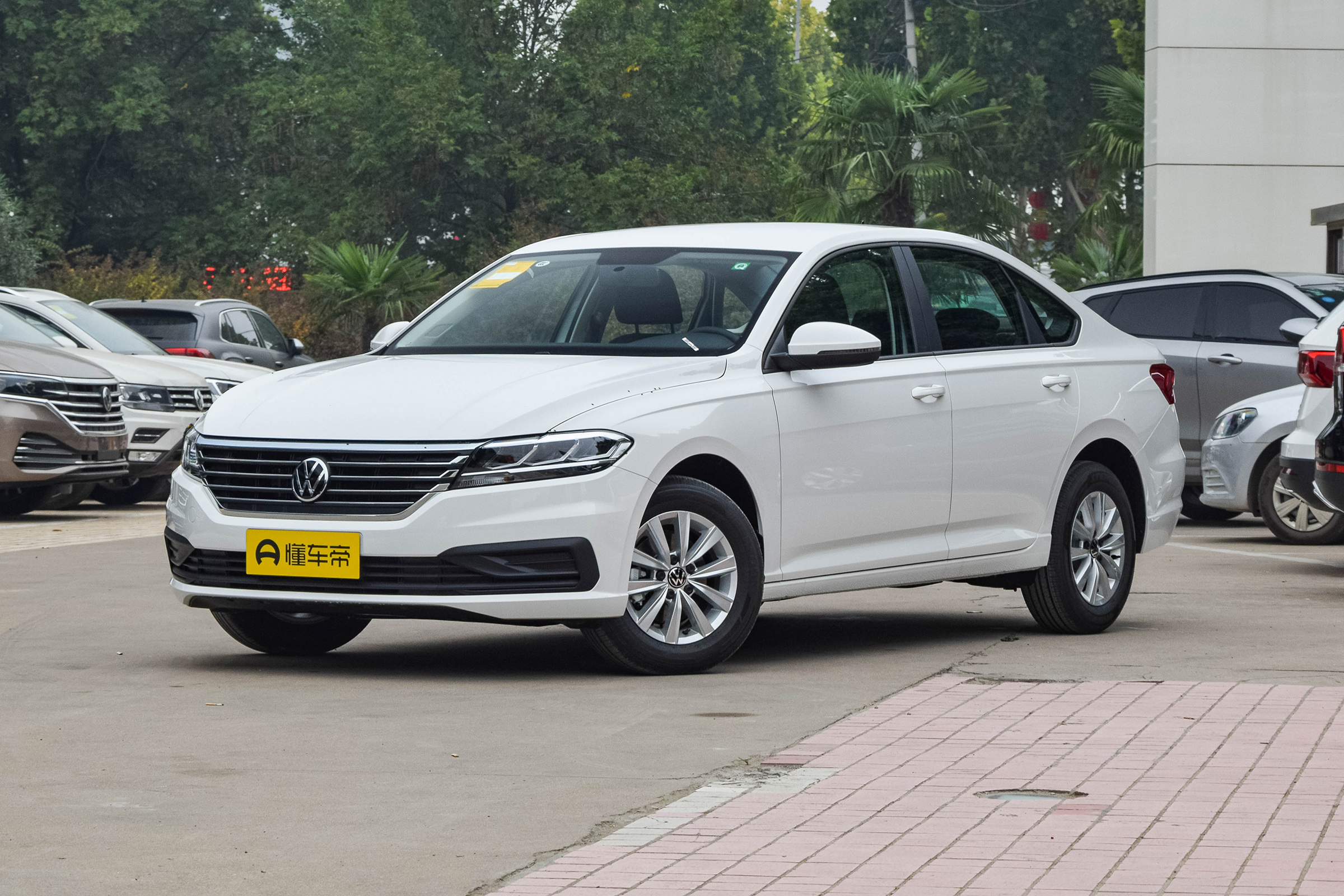 本田思域2021款hatchback220turbocvt,新车指导价11.98万哪款高配