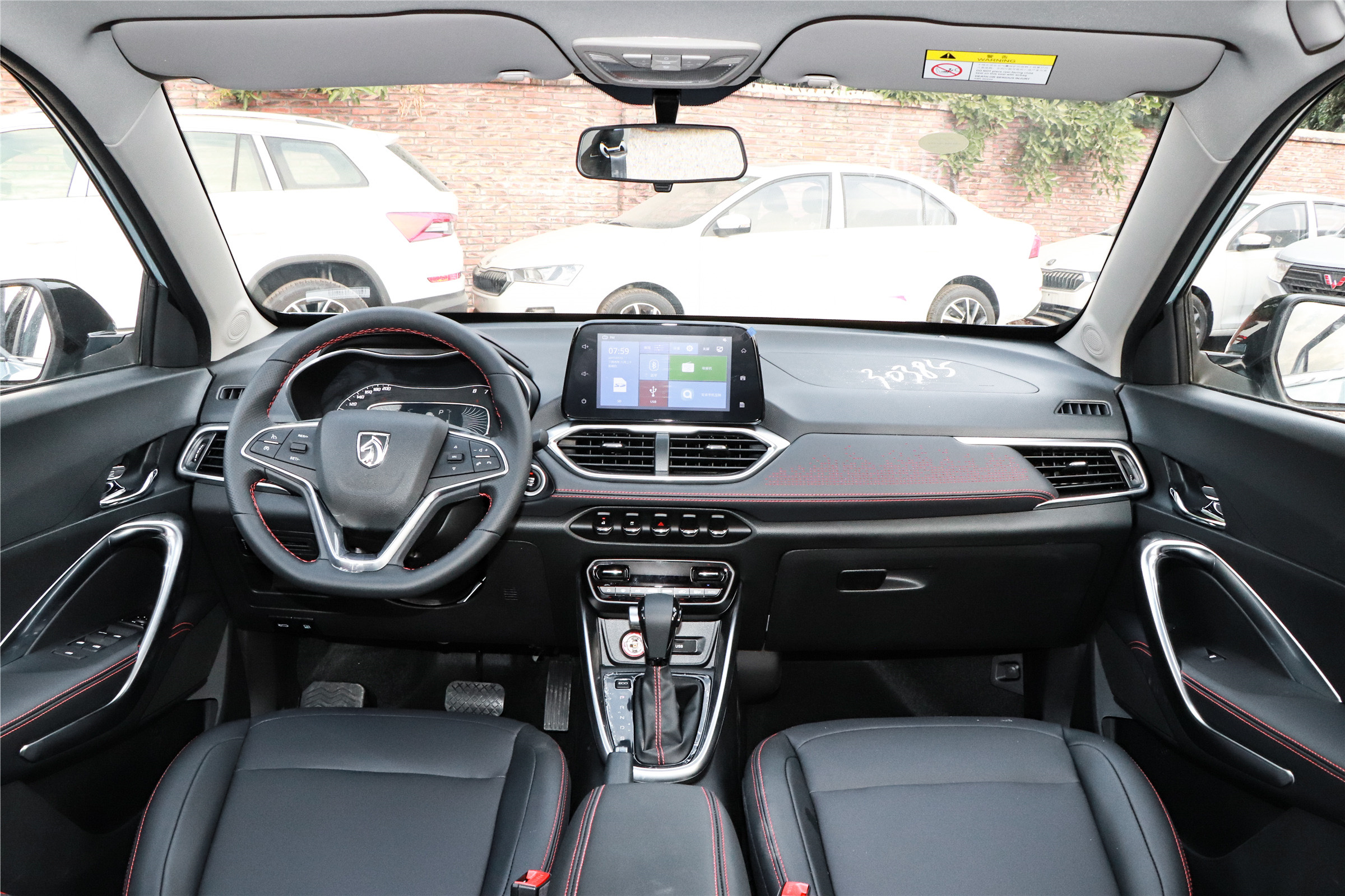 外形好看动力强劲的电动suv,高颜值动力强10万元家用suv就选它