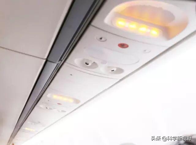 飞机在高空怎么保持气压,飞机在高空飞哪来氧气