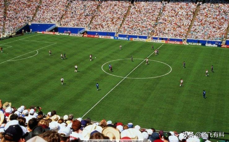 一场篮球和一场足球哪个更累,足球比赛和篮球比赛哪个更燃