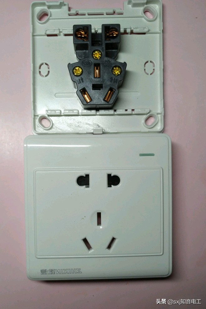 洗衣机拔了插头后怎么启动不了,全自动洗衣机插头烧坏了怎么办