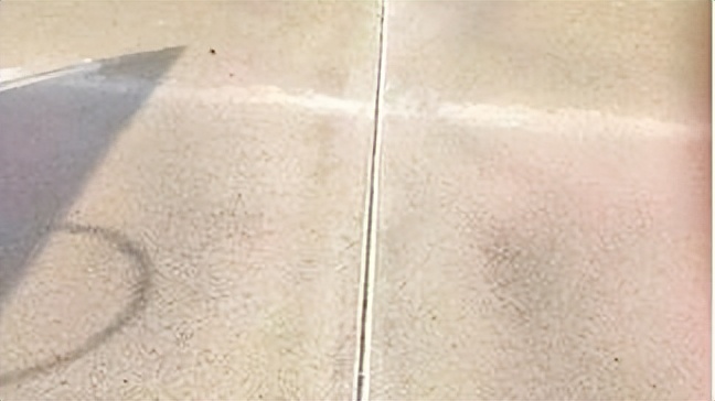 篮球场地面硅pu多少钱一平方,篮球场塑胶地面硅pu