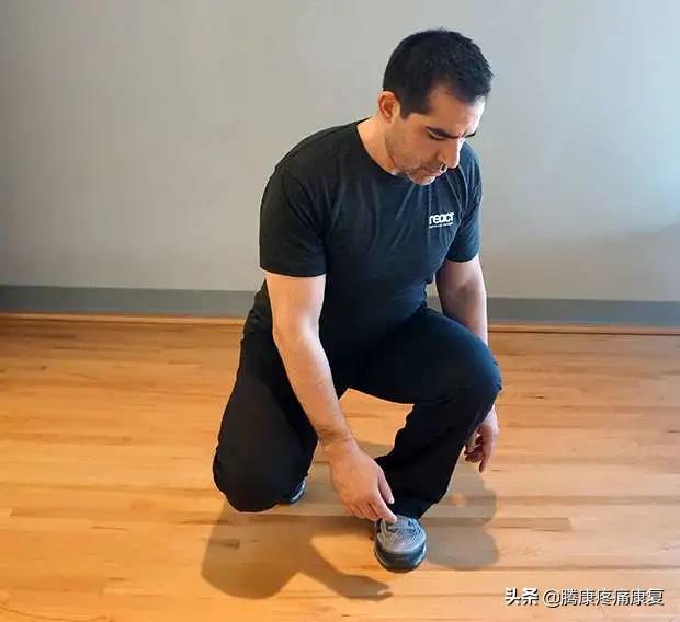 膝关节咔咔响怎么锻炼,膝关节弹响锻炼