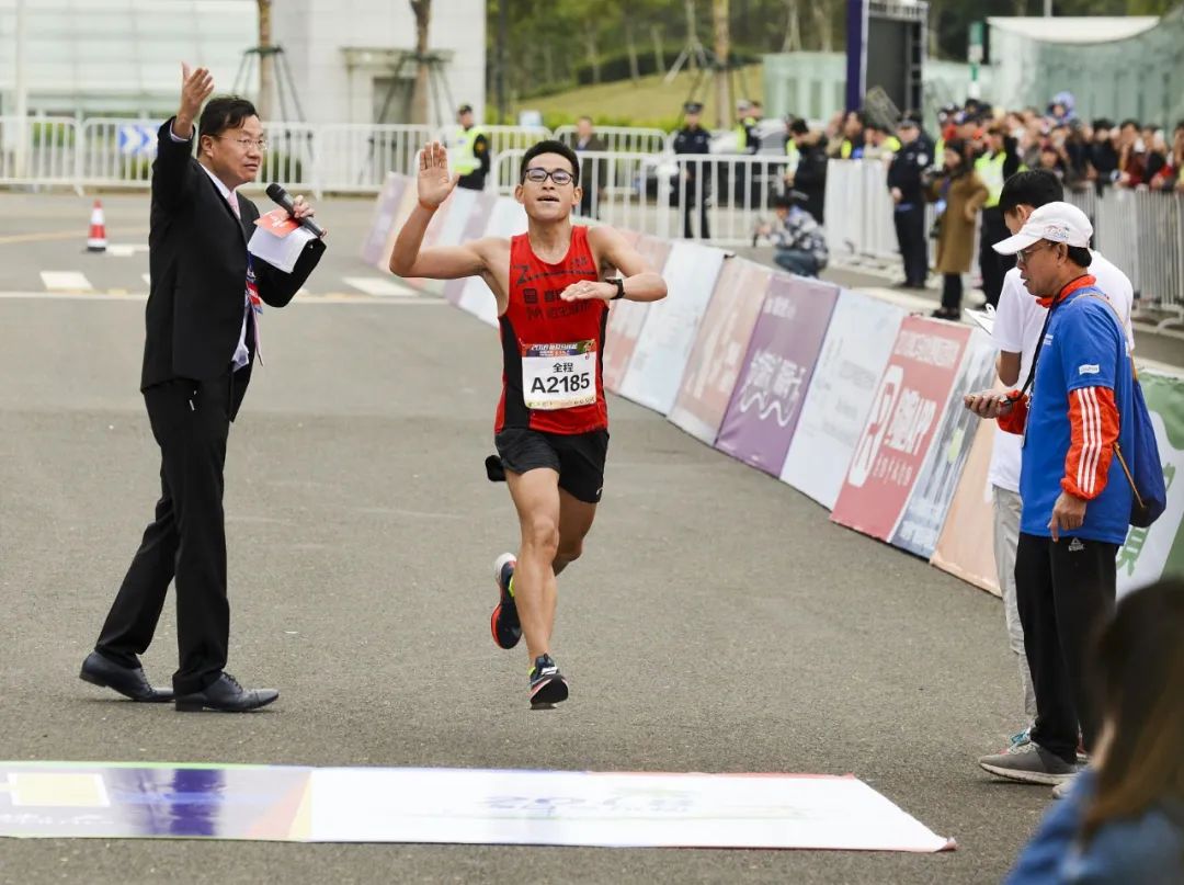 马拉松纪录保持者梁晶,梁晶24小时马拉松记录