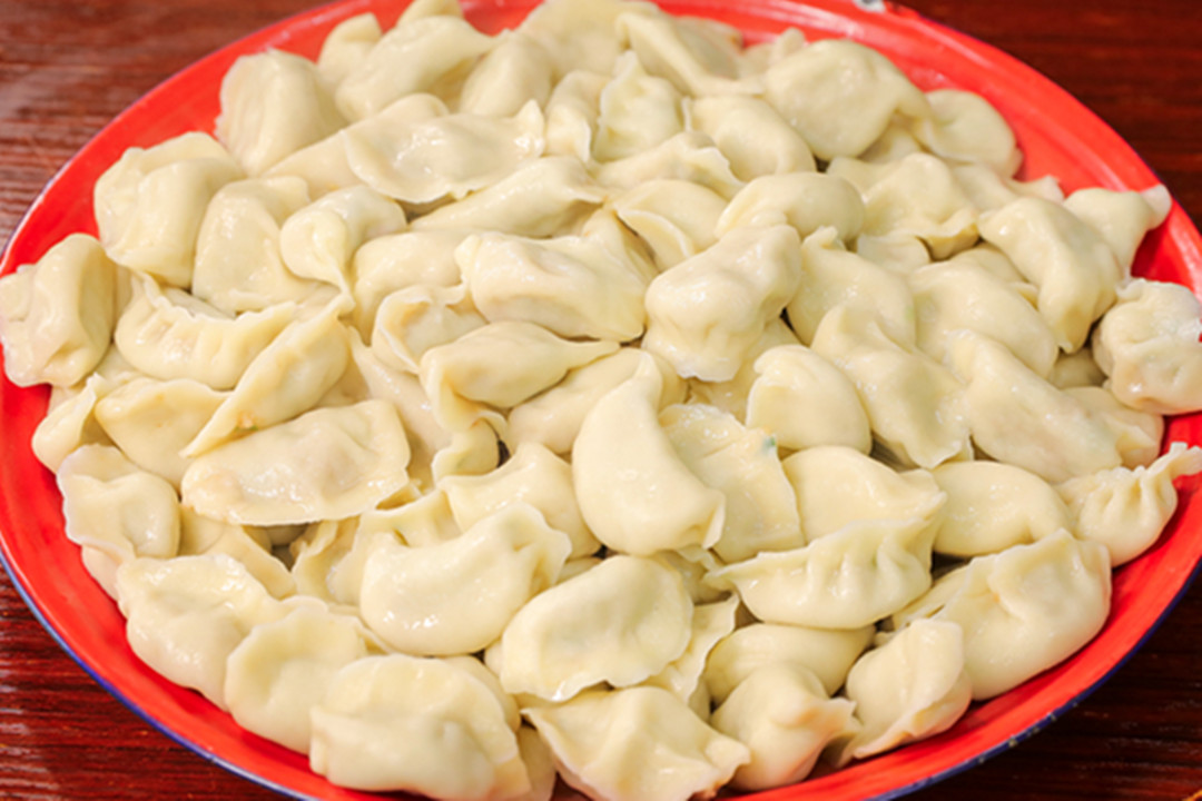 明日元旦，提醒家人们：“3菜不上桌，福气不进门”，莫忘老传统