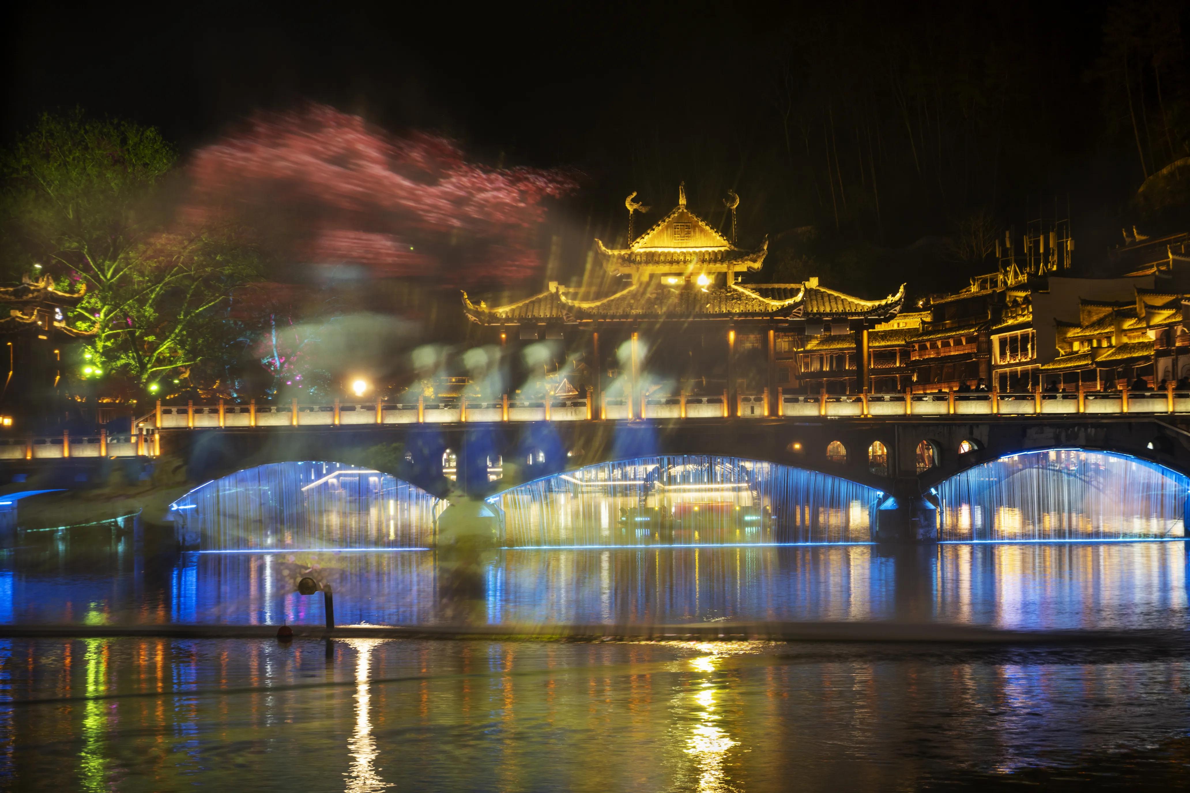 边城凤凰古城,边城凤凰古城好玩吗