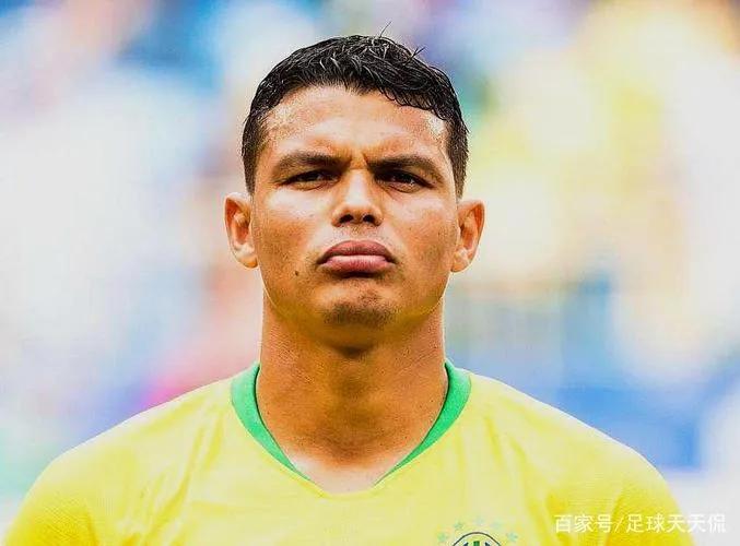 足球大叔小球,足球小将vs足球老将