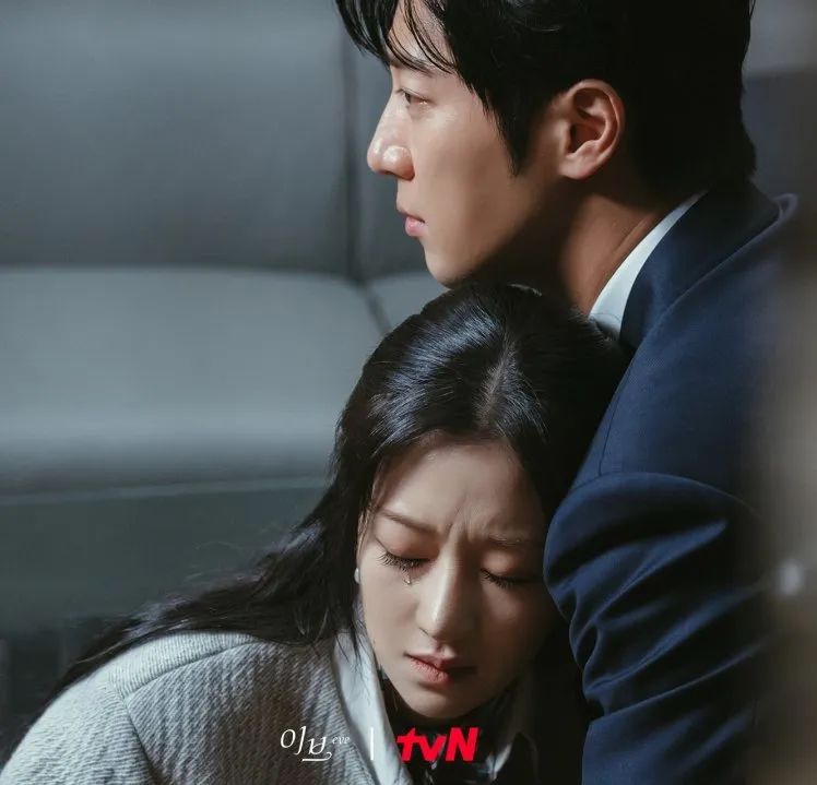 这才是大女主该有的气场,韩剧珠宝搭配