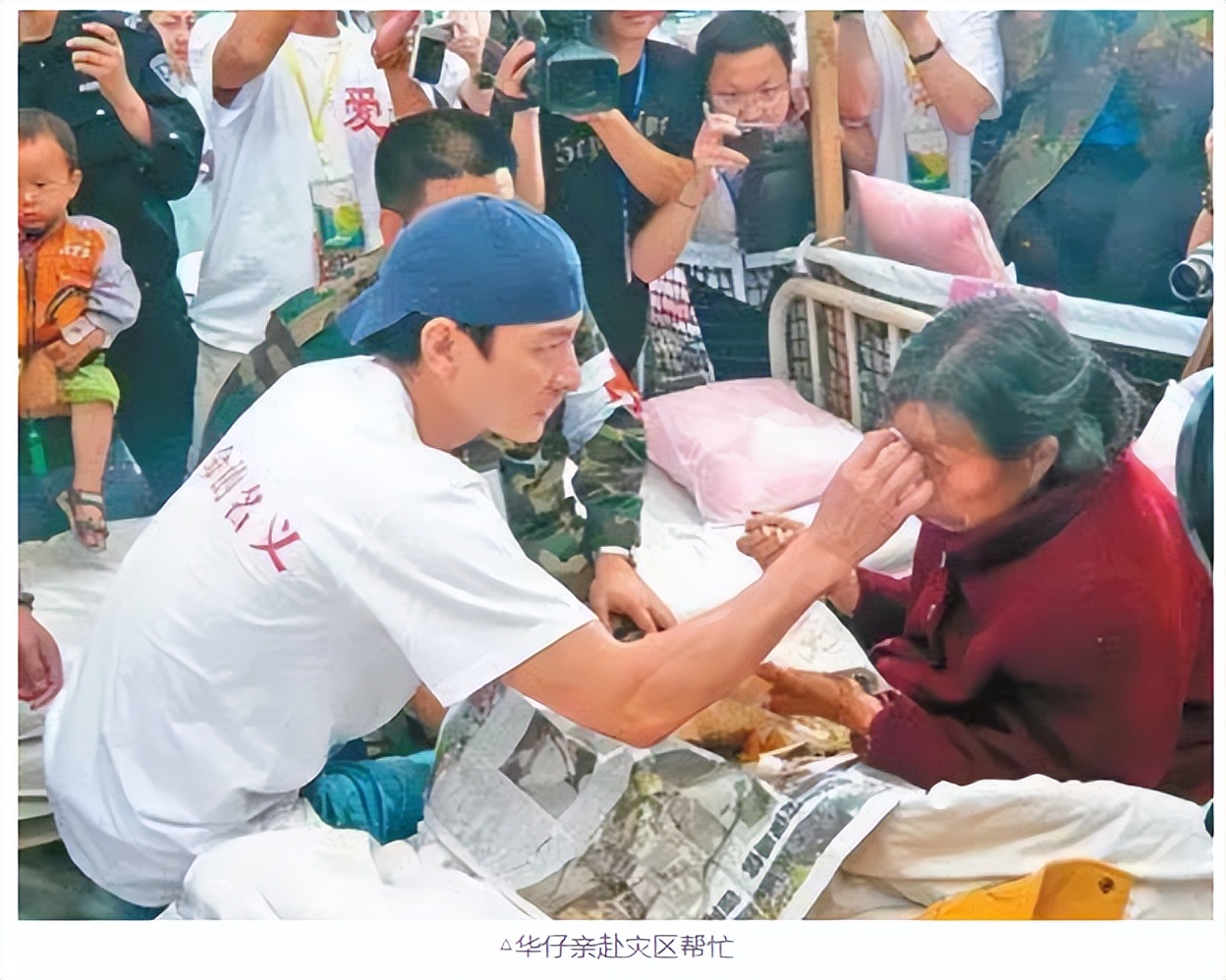 刘德华陪妻子回老家过年,刘德华陪娇妻回马来西亚过年