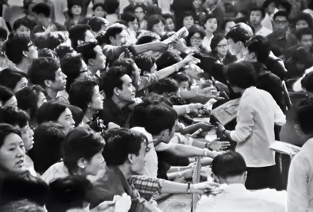 90年代的确良,的确良是九十年代流行吗