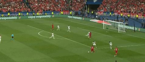 欧冠-维尼修斯一剑封喉皇马1-0再胜利物浦夺冠