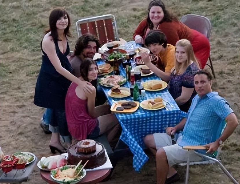 空间与权力关系：《城市岛屿》中的城市规划与生态环境