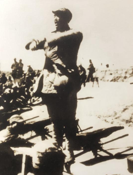 50年志愿军第一次总结大会，彭德怀厉声喝道：38军的梁兴初来了没