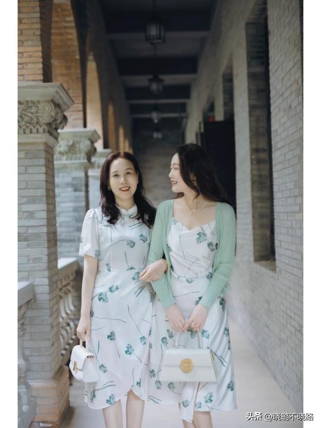 魅力女人就穿这一款旗袍裙,适合中年女性初秋大牌高贵旗袍裙