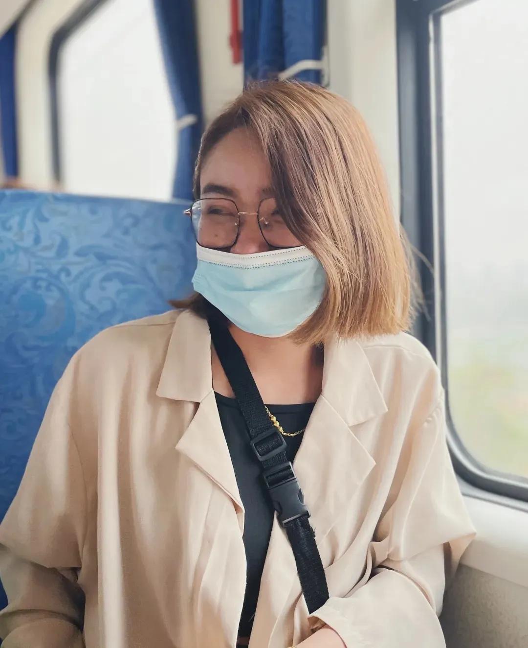 在老挝坐高铁,在老挝的中国高铁