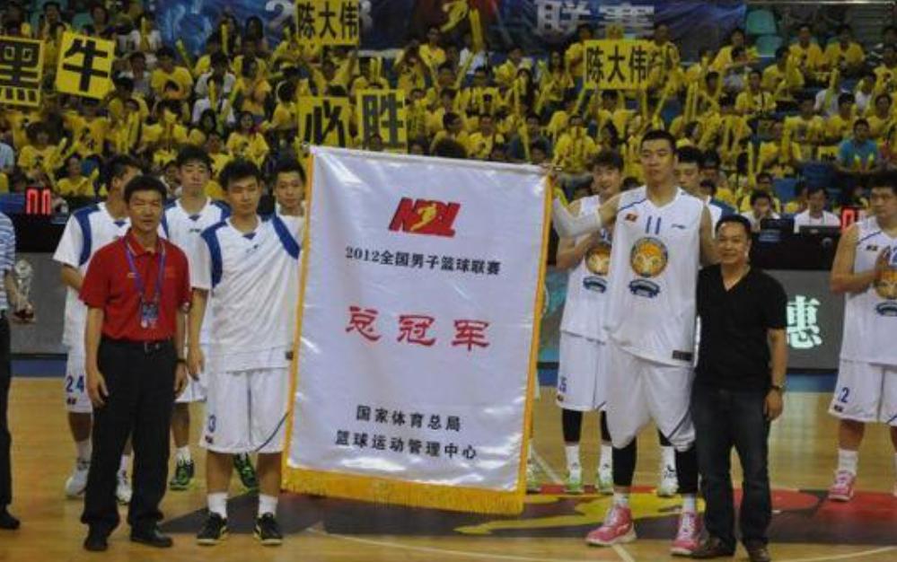 广东宏远8冠王后几年没拿冠军,8年7冠时期的广东队