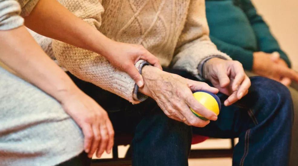 脑出血没发作之前有什么症状吗,脑出血前8个征兆有什么治疗方法