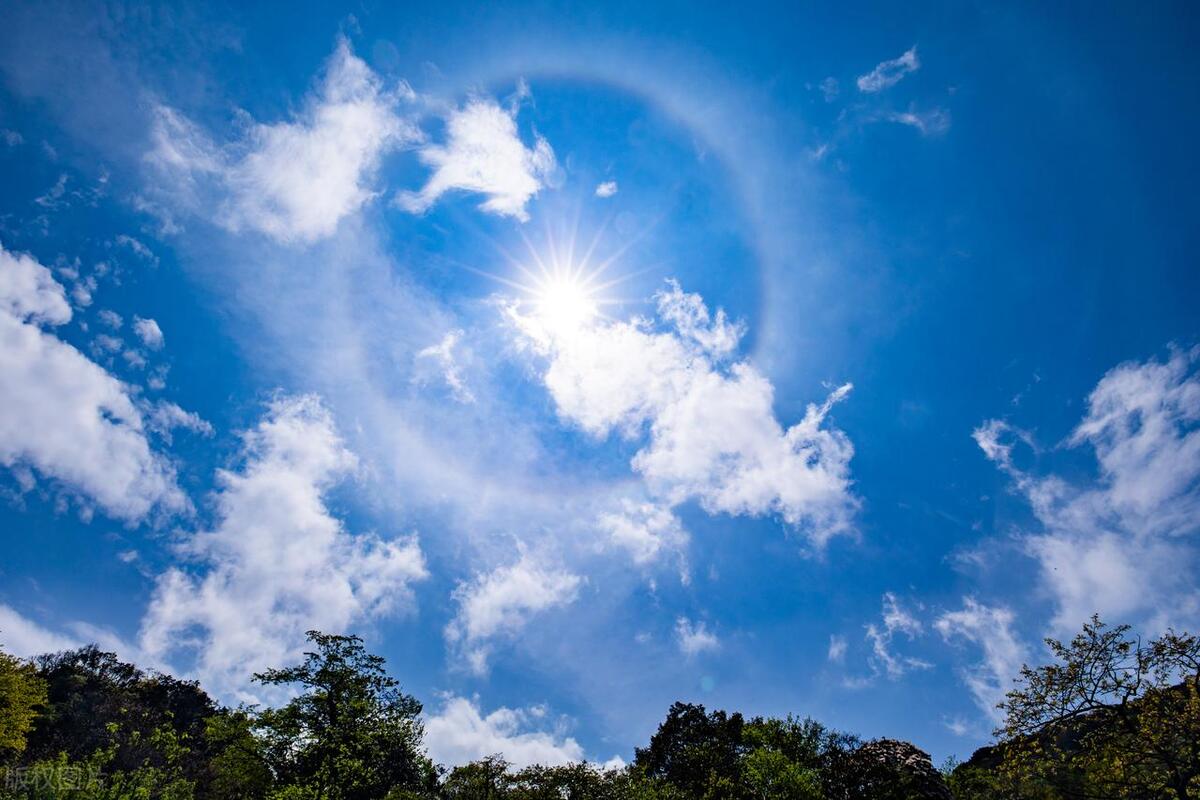 地下室用除湿机能解决潮湿问题吗,房间潮湿墙壁发霉可以用除湿机吗