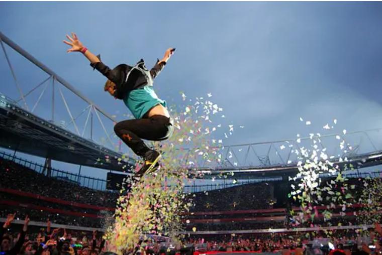 “转移兵工厂”|百年足球俱乐部产业振兴带动区域升级的城市更新