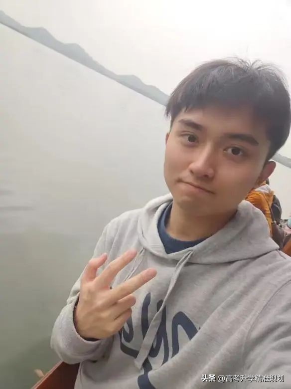 姝︽眽鐞嗗伐澶у鍥介檯鏁欒偛,姝︽眽鐞嗗伐澶у鍥介檯鏁欒偛鏈鎺掕