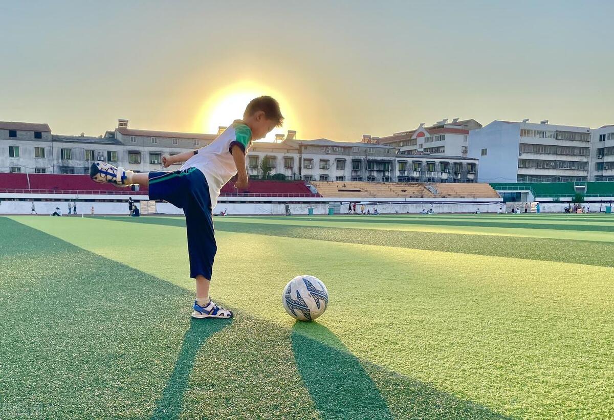 惊！这是竞技体育有的？中国足协原副主席李毓毅涉嫌严重违法