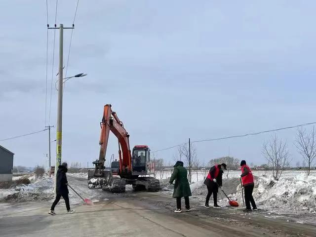 宝清县青原镇志愿服务刷新村居“颜值”