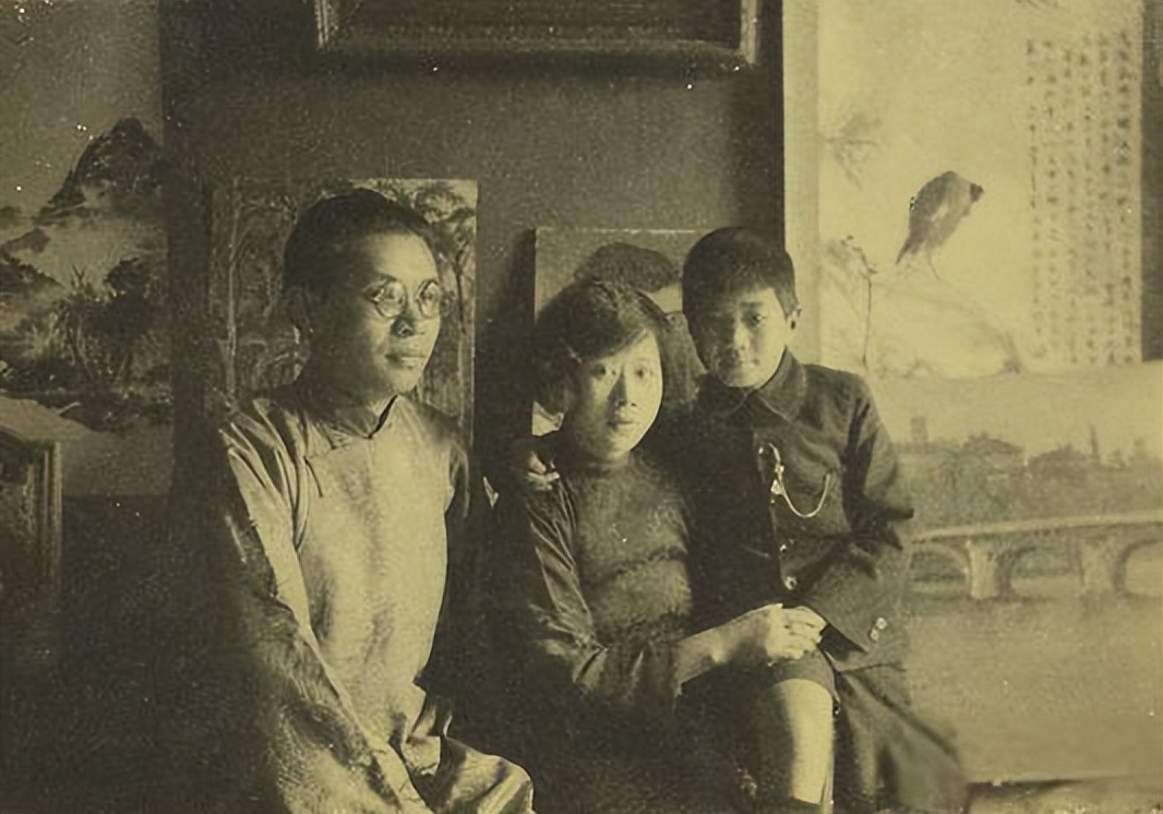 阔别70年,初恋结了4次婚,她却终生不嫁,再会面时情意了然于心