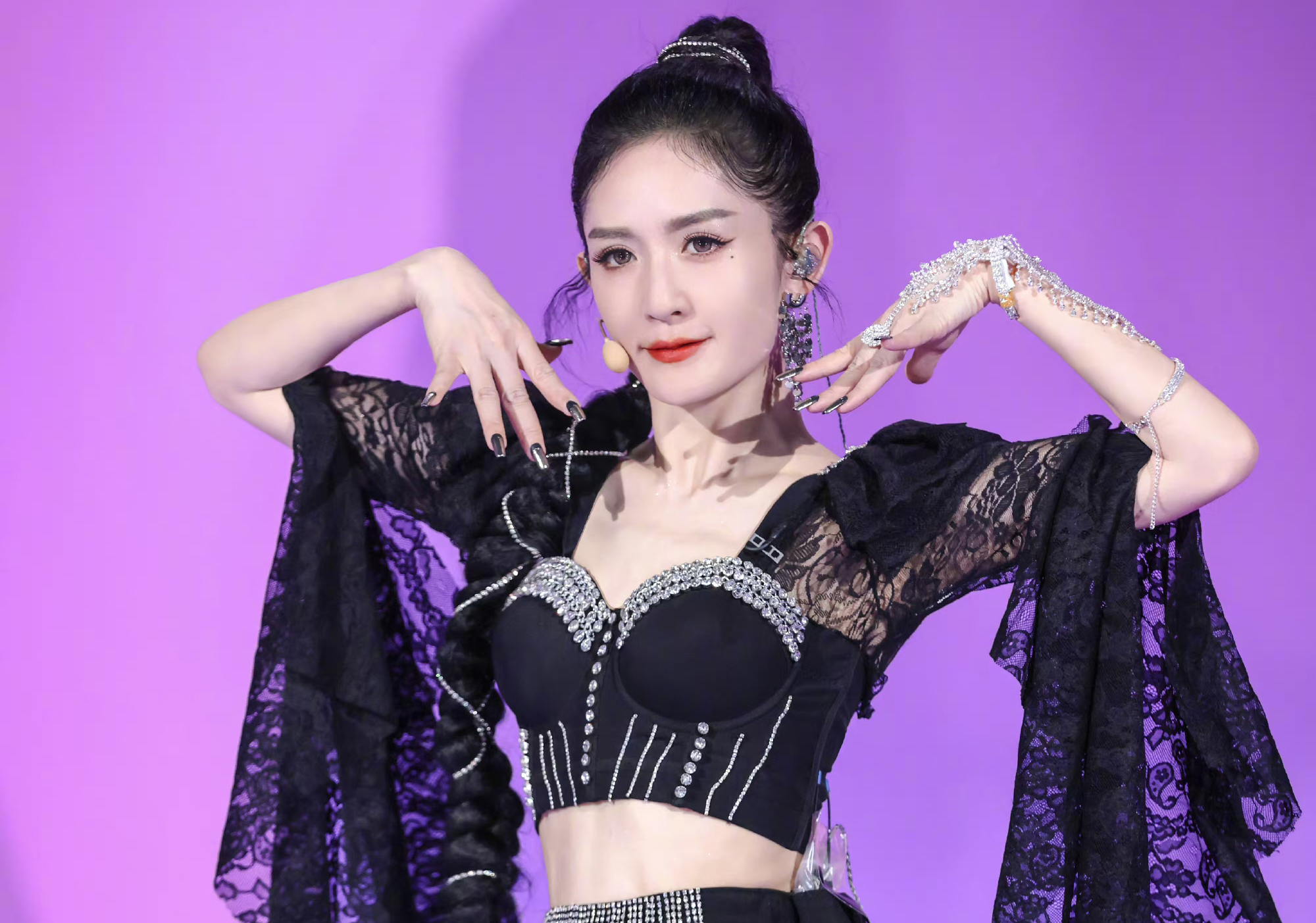 《浪姐4》二公来袭，谢娜拿第一，黄丽玲实力撑场，软床垫引热议