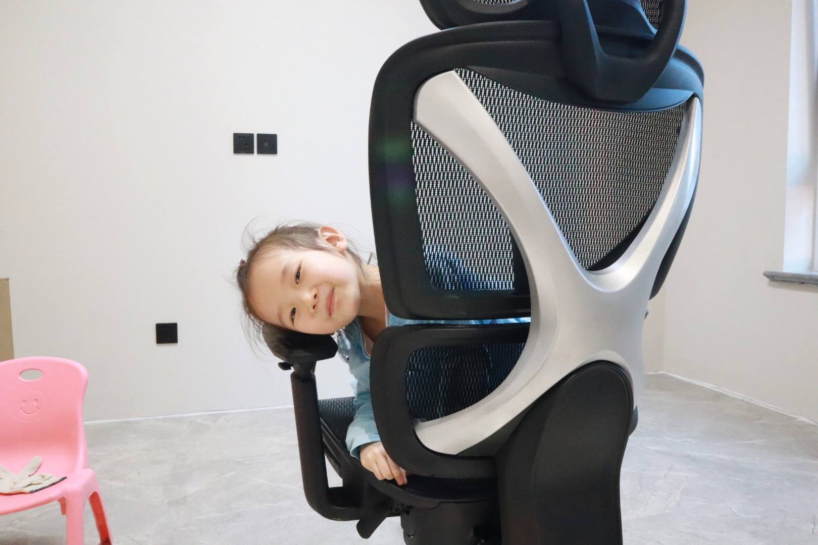 永艺人体工学办公椅测评,永艺人体工学椅横评