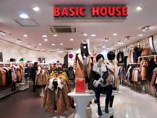 关店求生，卖停车场续命！曾干掉优衣库的韩装霸主，为何一夜失宠