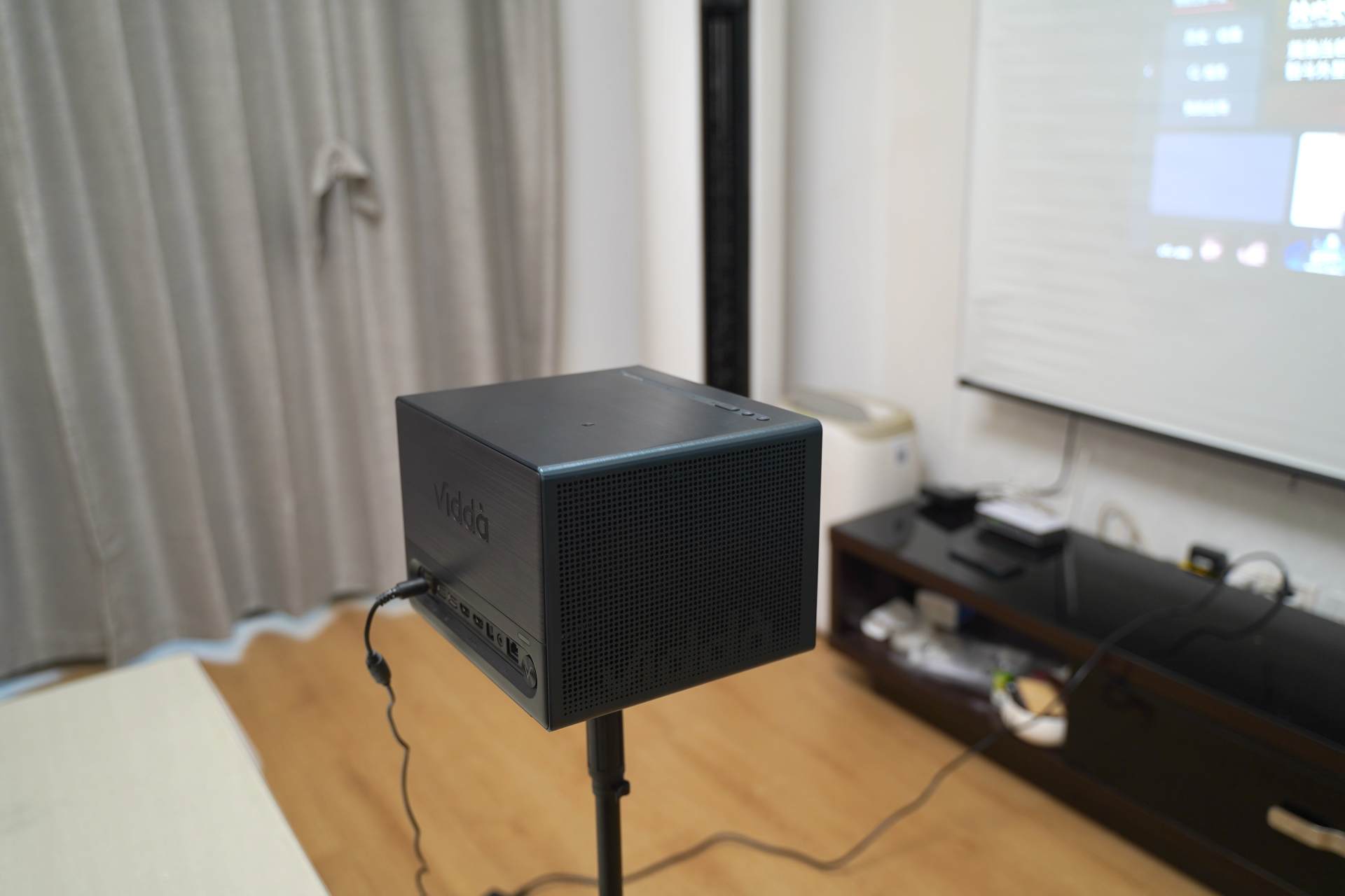 海信viddax65pro与tcl65t7gpro,海信vidda三色激光投影仪