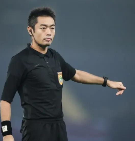 中超打裁判集锦,中超裁判播报