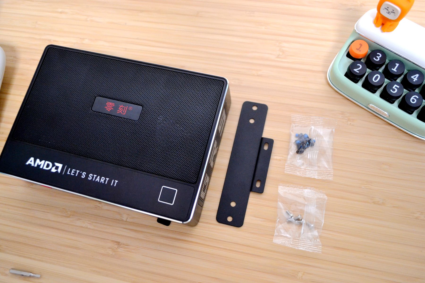 传统主机被取代？同样的性能，体积小了N倍!零刻GTR5迷你主机测评