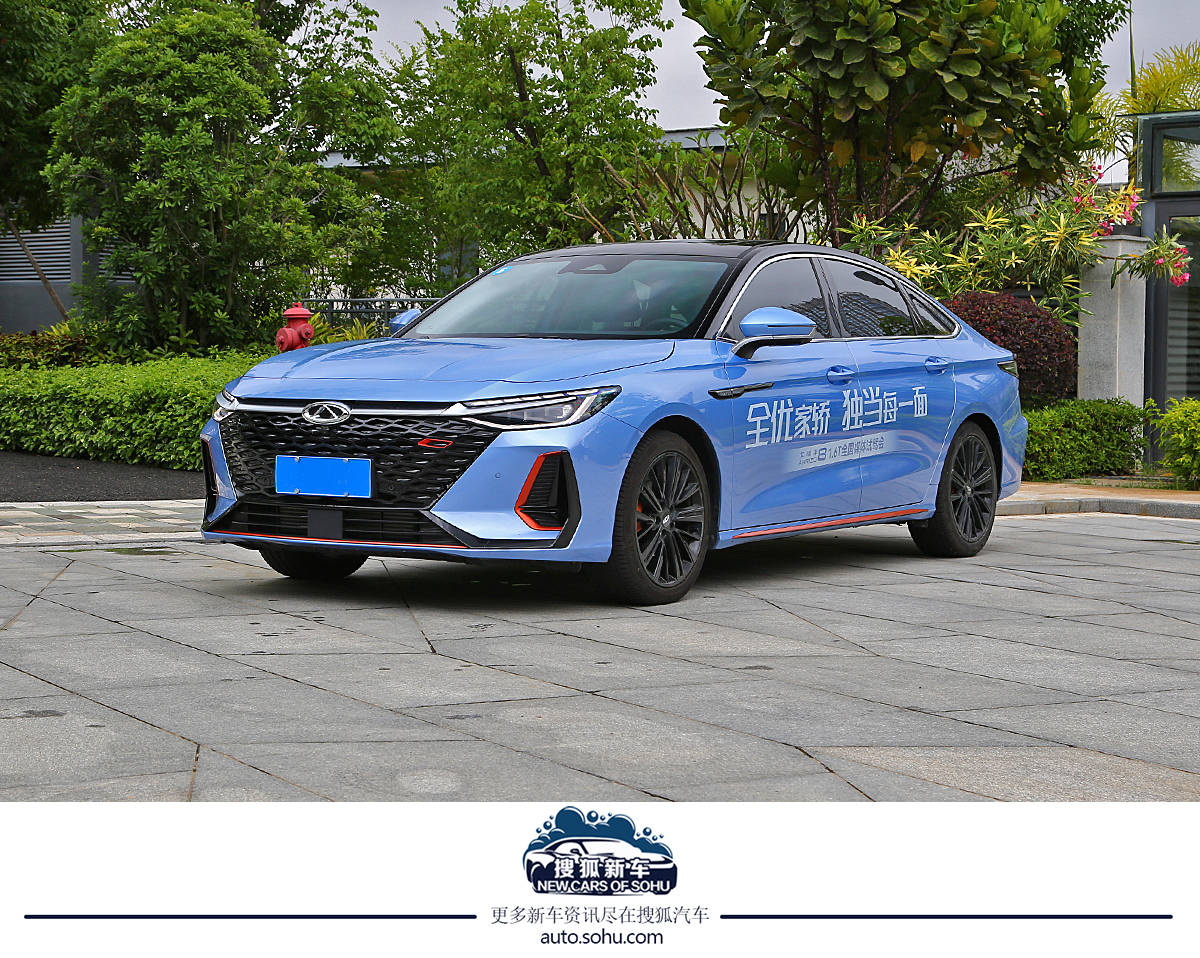 奇瑞艾瑞泽8对比长安uni-v,奇瑞艾瑞泽82.0t试驾