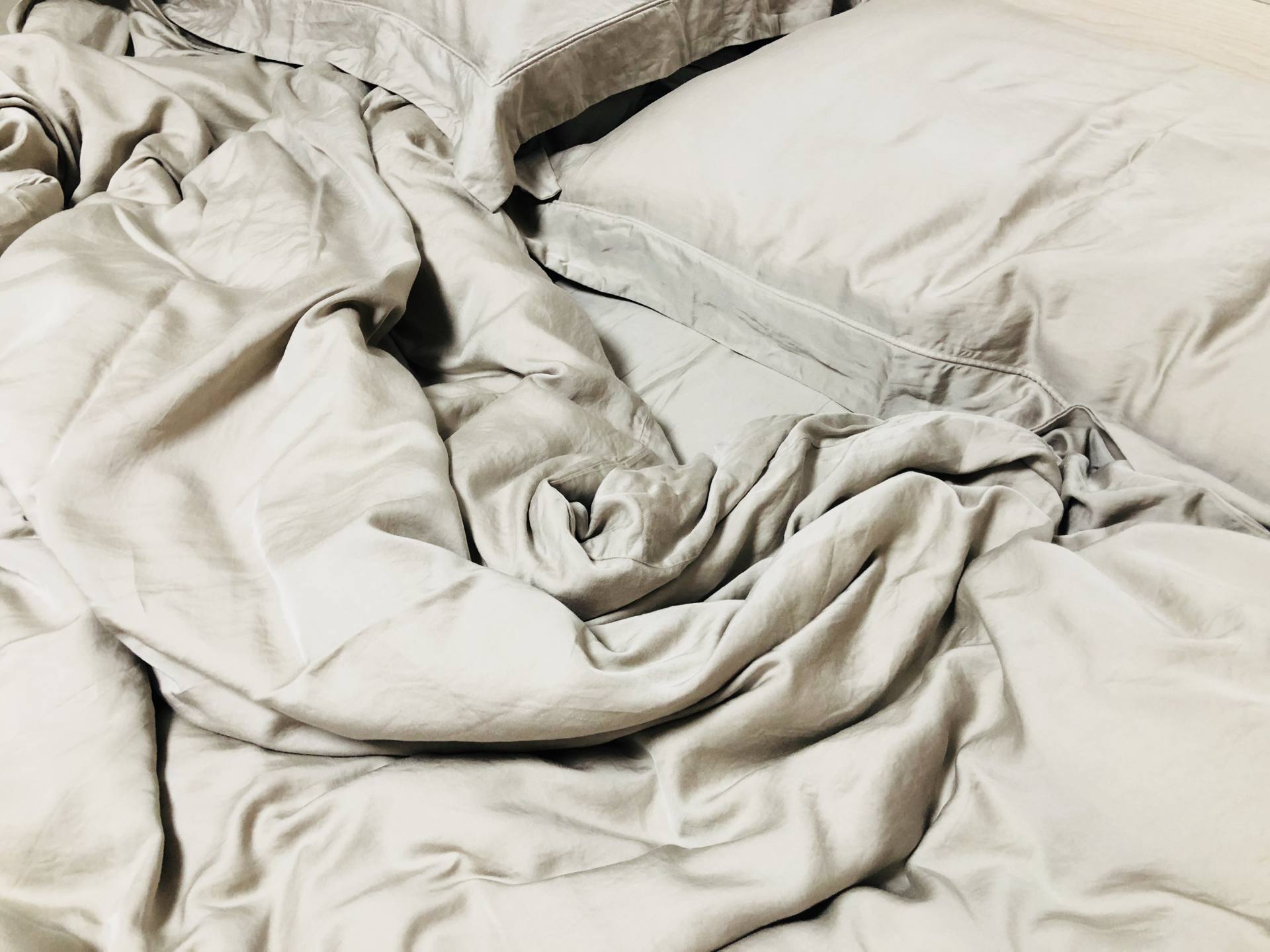 秋老虎闷热让人烦躁难安？自带降温属性的床品会让你清凉5度