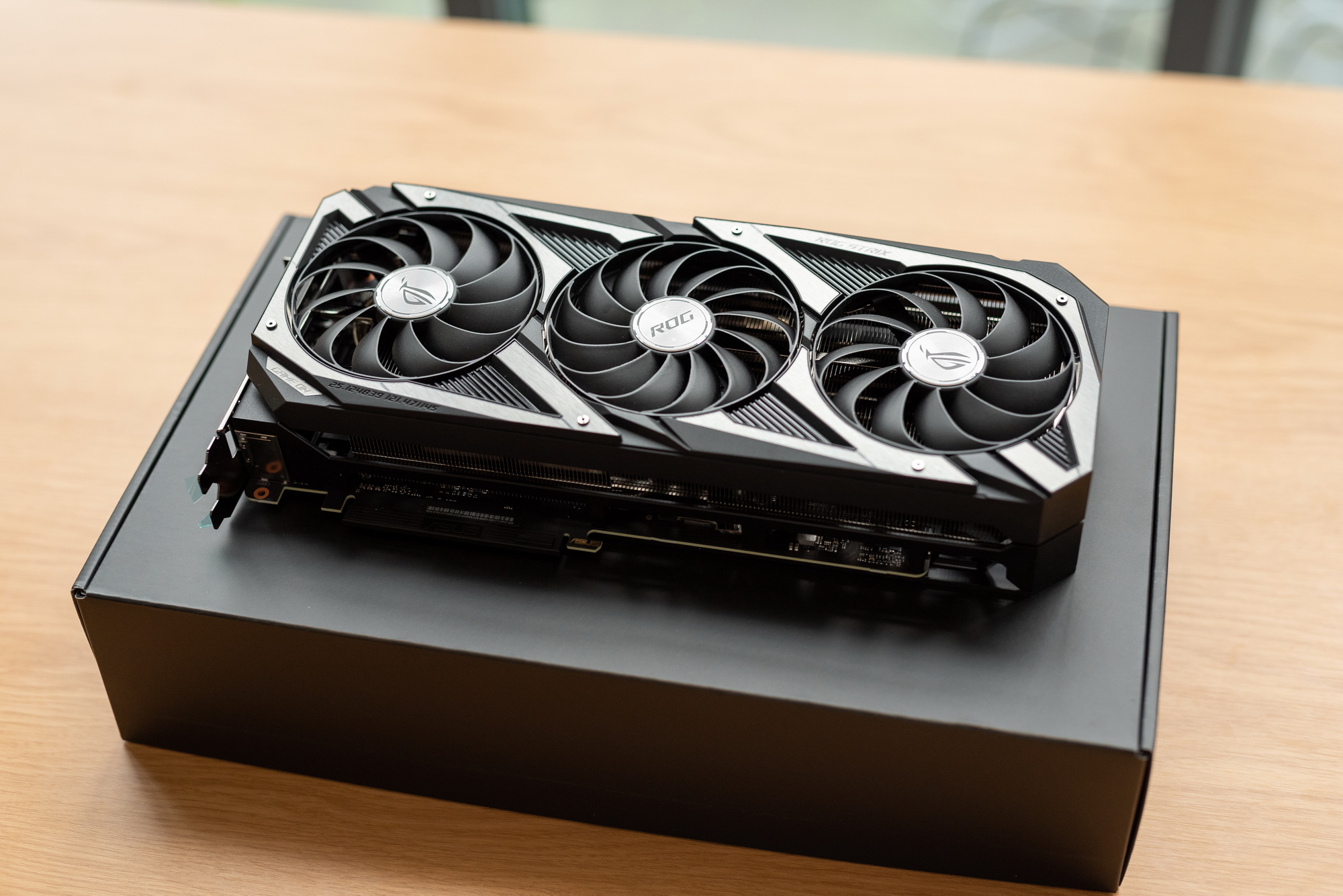 z690hero装win10,海盗船主机780t