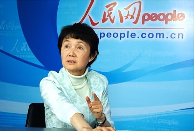 钢琴家刘诗昆：78岁娶女徒弟，81岁升级当爸爸，一家三口其乐融融