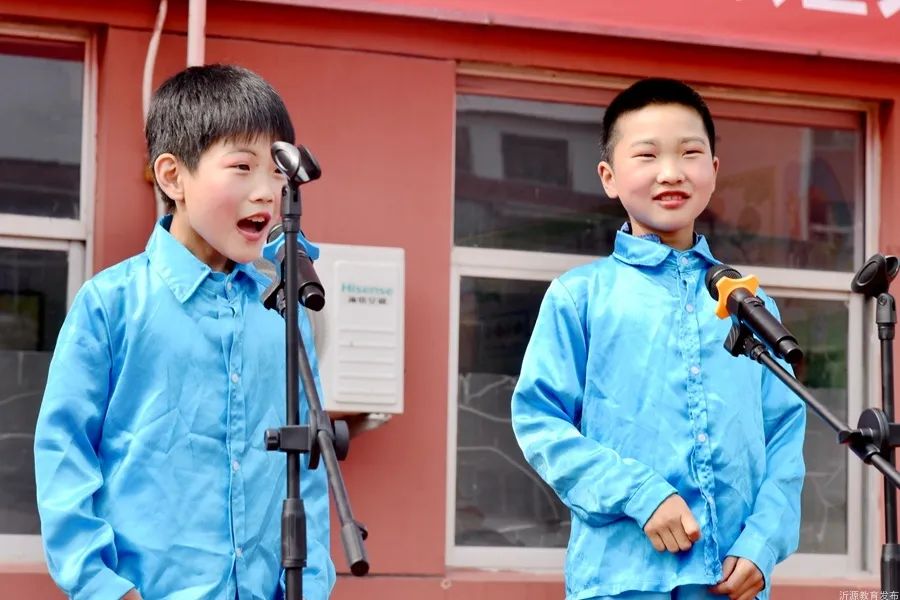 六一儿童节花儿与少年,六一儿童节花儿向阳开