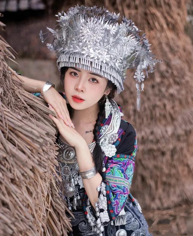 五十六个民族服饰大集锦,费青儿五十六个民族服饰合集