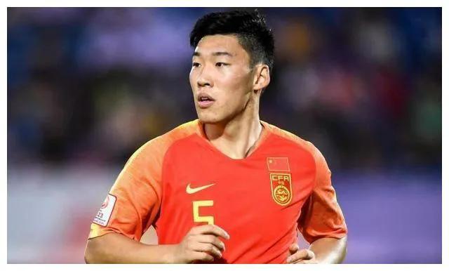 国足0比3韩国朱辰杰,韩国男足朱辰杰自摆乌龙