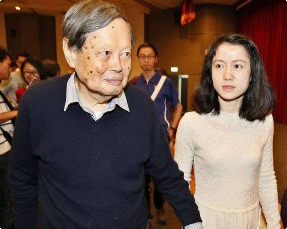 杨振宁有儿女照顾翁帆老了谁照顾,杨振宁与翁帆为什么不要孩子