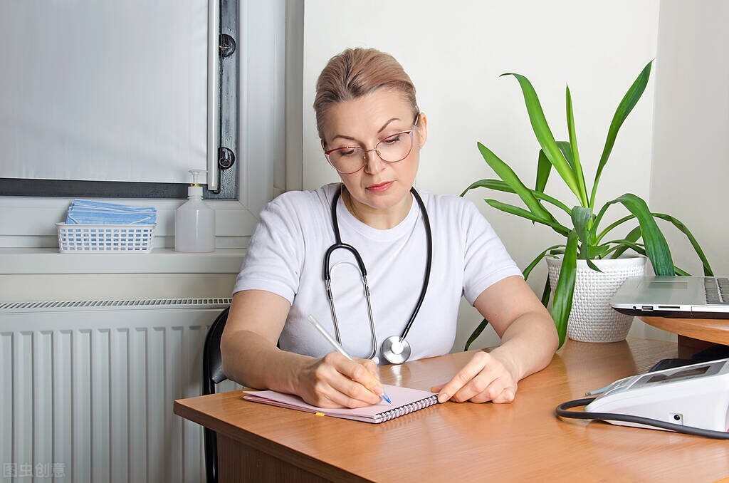 甲癣（灰指甲）的前世今生，灰指甲科普它来了