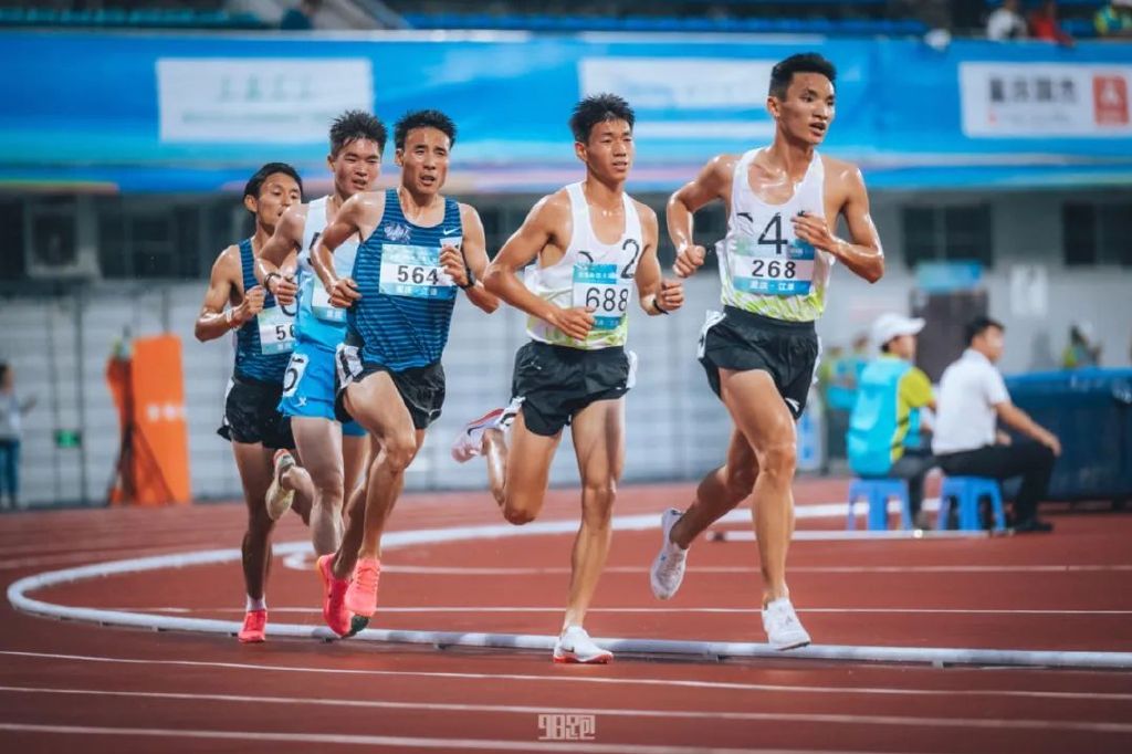 田径比赛英姿勃发,江津田径锦标赛直播