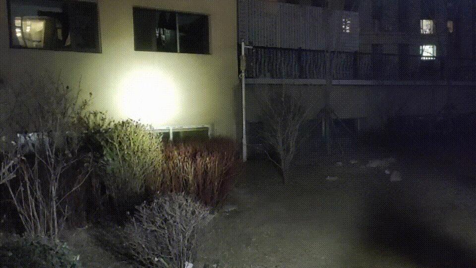 长续航探照灯户外便携,户外探险大泛光手电