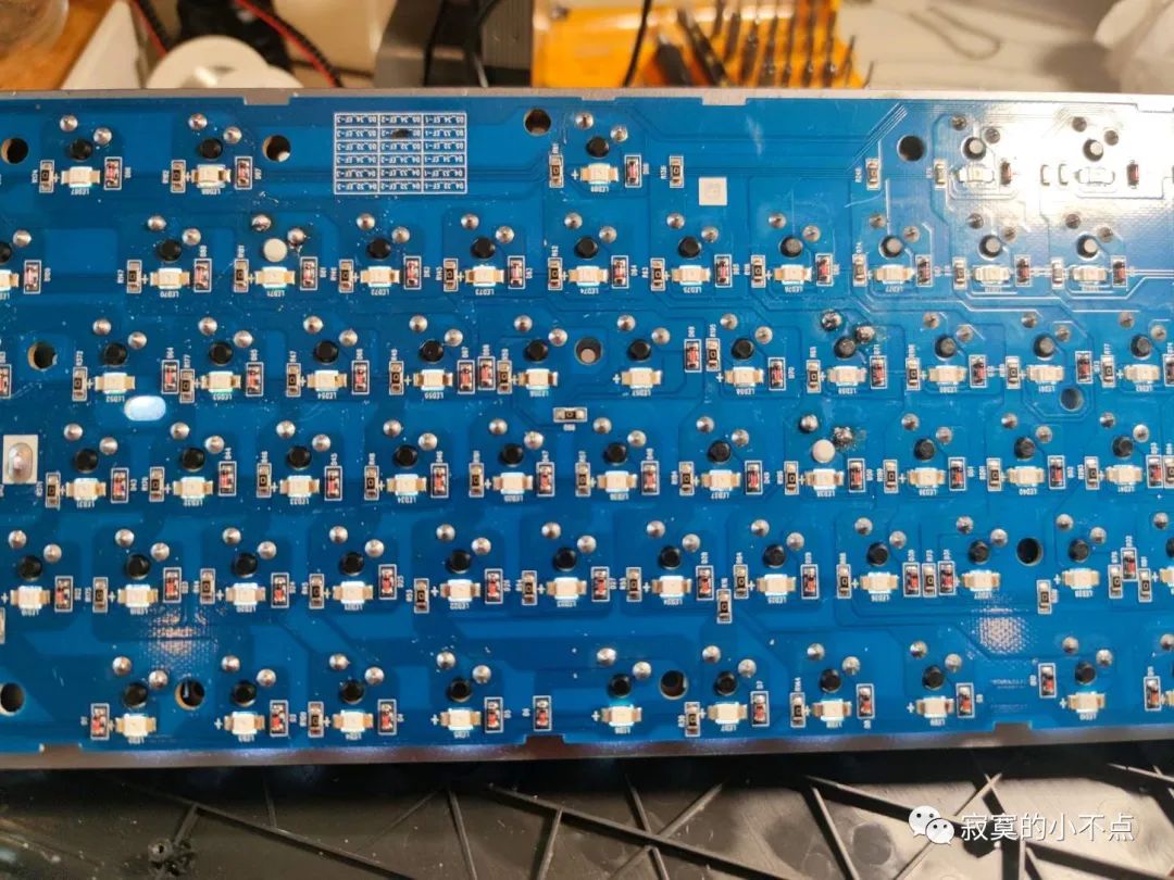 macbookpro2015款触控板键盘失灵,机械键盘个别按键失灵怎么解决