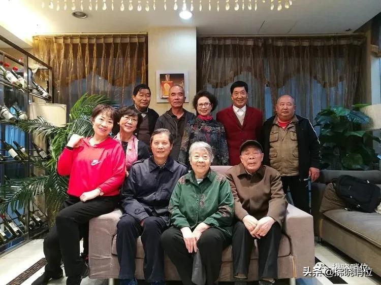 老战友四十年相聚联谊会上的感言,老战友40年后相逢重温战友情